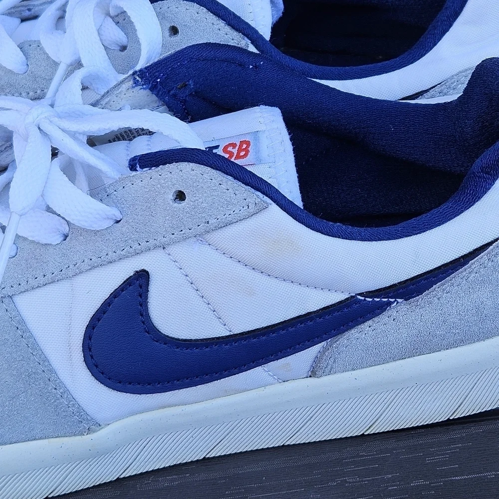 Nike Heritage Vulc SB White Gray Deep Royal Blue Shoes Mens Sneakers Size 9.5